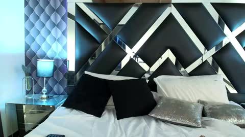 Snapshot of victtoria_lee chatting on February 22, 2025, 10:52 pm victtoria lee online show from February 22, 2025, 10:52 pm
