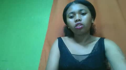 vierge28430 online show from May 16, 2026, 2:41 am