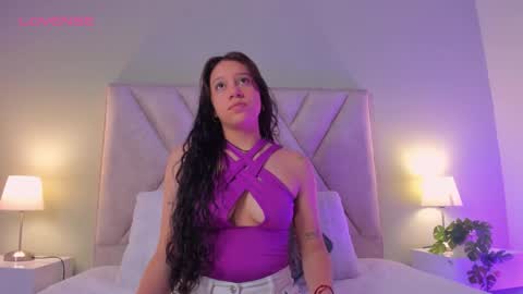 Snapshot of viiolet_moon chatting on March 3, 2026, 7:20 pm VIOLET MOON online show from March 3, 2026, 7:20 pm