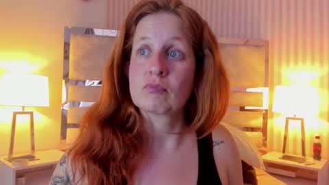 Snapshot of viioletamora chatting on December 9, 2024, 1:51 am Violeta online show from December 9, 2024, 1:51 am