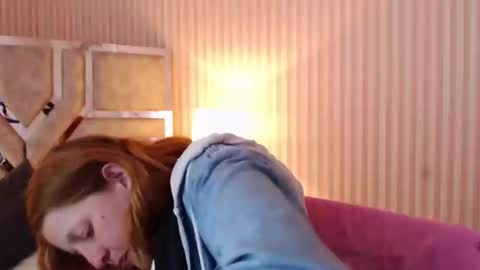 Snapshot of viioletamora chatting on December 29, 2024, 12:52 am Violeta online show from December 29, 2024, 12:52 am