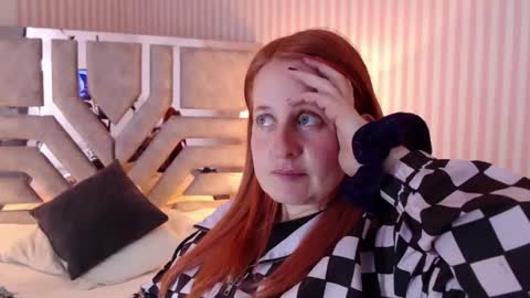 Snapshot of viioletamora chatting on January 4, 2025, 1:42 am Violeta online show from January 4, 2025, 1:42 am