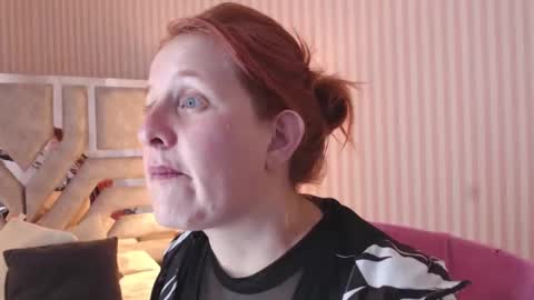 Snapshot of viioletamora chatting on January 7, 2025, 12:13 am Violeta online show from January 7, 2025, 12:13 am