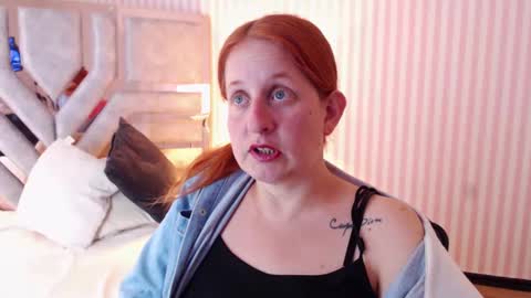 Snapshot of viioletamora chatting on January 7, 2025, 7:28 pm Violeta online show from January 7, 2025, 7:28 pm