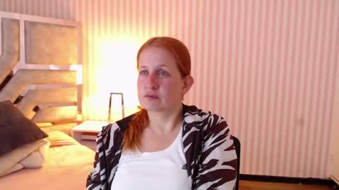 Snapshot of viioletamora chatting on January 12, 2025, 9:08 pm Violeta online show from January 12, 2025, 9:08 pm