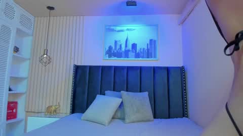 Snapshot of viiolett_lee chatting on January 12, 2025, 7:42 pm Viiolett online show from January 12, 2025, 7:42 pm