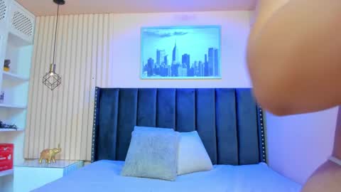 Snapshot of viiolett_lee chatting on January 19, 2025, 7:58 pm Viiolett online show from January 19, 2025, 7:58 pm