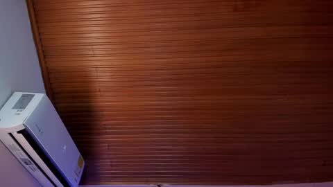 Viiolett online show from September 12, 2025, 7:25 pm