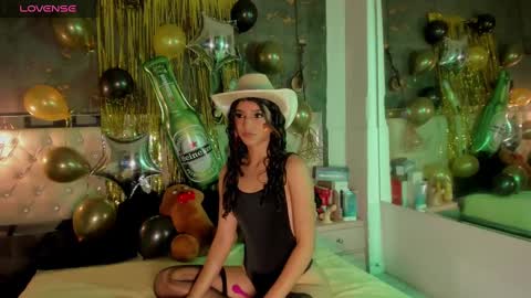 Violet online show from September 29, 2025, 5:29 pm