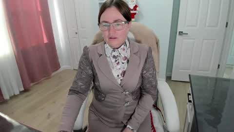 Ukrainian-woman online show from December 23, 2024, 2:28 pm