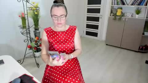 Ukrainian-woman online show from December 23, 2025, 7:06 am