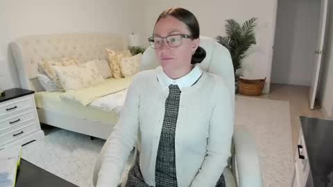 Ukrainian-woman online show from May 17, 2026, 11:28 am