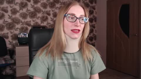 Vika online show from February 13, 2025, 8:24 pm