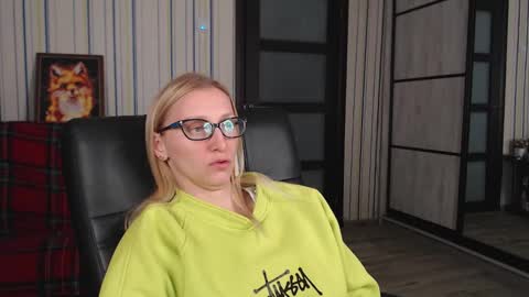 Vika online show from September 16, 2025, 2:07 pm