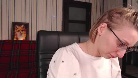 Snapshot of vikaericka chatting on January 10, 2026, 10:14 pm Vika online show from January 10, 2026, 10:14 pm