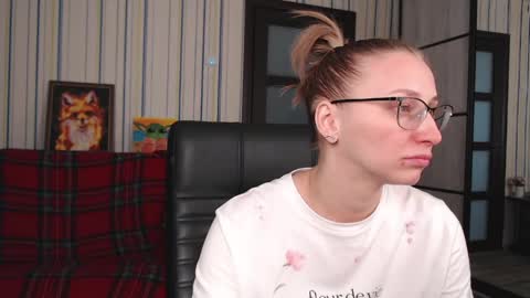 Vika online show from April 14, 2026, 7:58 am