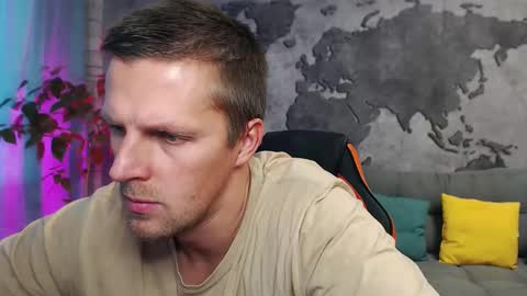 vikingchrisss online show from October 17, 2025, 10:18 am