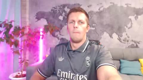 vikingchrisss online show from November 1, 2025, 11:12 am