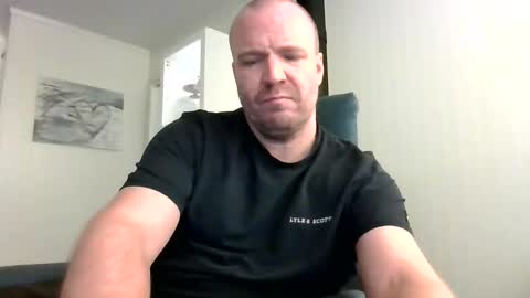 Snapshot of vikingsub30 chatting on February 9, 2026, 2:04 am vikingsub30 online show from February 9, 2026, 2:04 am