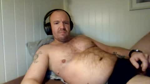 Snapshot of vikingsub30 chatting on February 17, 2026, 4:20 am vikingsub30 online show from February 17, 2026, 4:20 am
