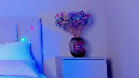 VIKKI online show from January 14, 2025, 6:49 pm