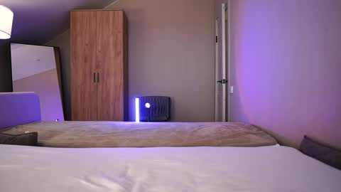 VIKKI online show from March 21, 2026, 12:10 pm