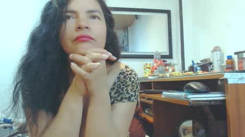 VIKKKTORIAAA online show from October 4, 2025, 8:34 am