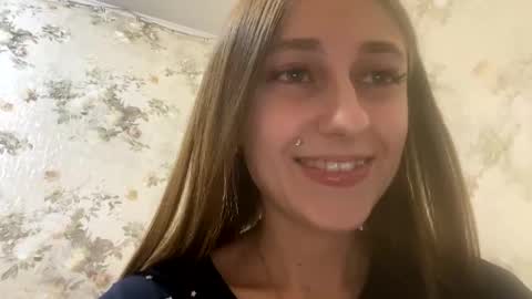 Snapshot of viktoria9898 chatting on January 26, 2025, 3:48 am Sweett online show from January 26, 2025, 3:48 am