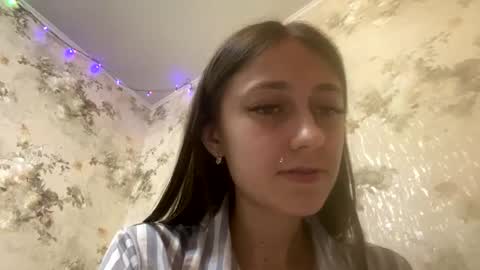 Snapshot of viktoria9898 chatting on March 8, 2025, 1:50 am Sweett online show from March 8, 2025, 1:50 am