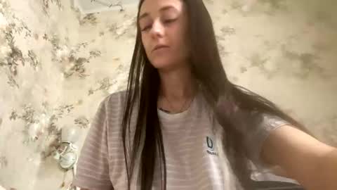 Snapshot of viktoria9898 chatting on October 7, 2025, 11:29 am Sweett online show from October 7, 2025, 11:29 am