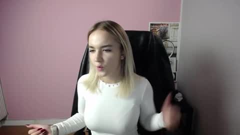 viktoria_lovely online show from October 21, 2025, 8:59 am