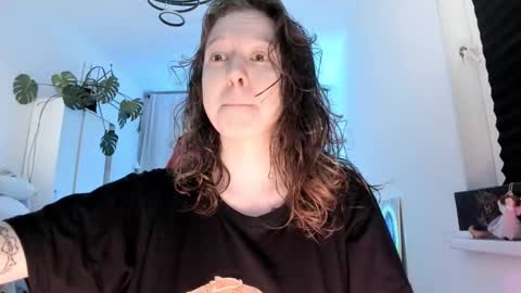 Vikky online show from November 26, 2025, 4:46 am