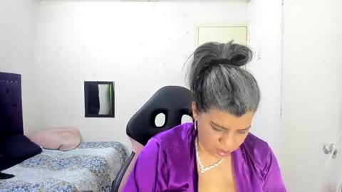 VIKY ADAMS online show from October 22, 2025, 10:09 pm