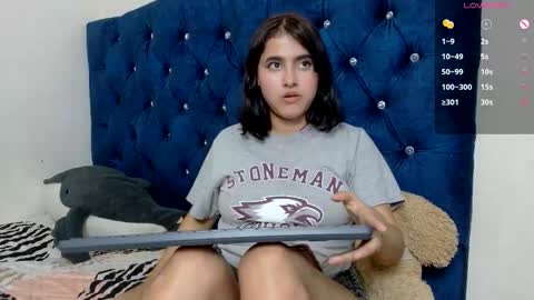 vikysexy28 online show from March 1, 2026, 6:37 am