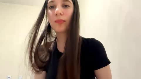 Vivien online show from February 15, 2026, 9:08 am