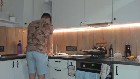 Vincent.  uncut 18cm online show from January 31, 2025, 5:10 pm