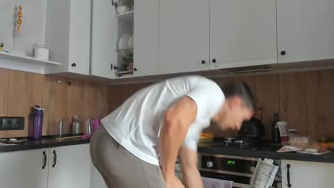 Vincent.  uncut 18cm online show from February 14, 2025, 7:59 am