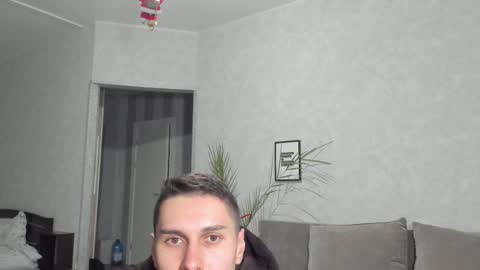 Vincent.  uncut 18cm online show from December 16, 2025, 3:17 pm