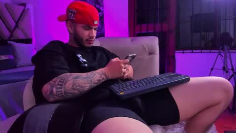 Snapshot of vincentblack_ chatting on November 21, 2025, 4:00 am Vincent online show from November 21, 2025, 4:00 am