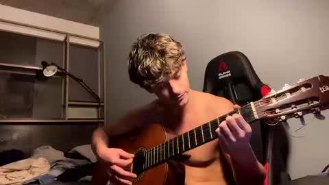 vincentprice69 online show from November 14, 2025, 6:06 pm