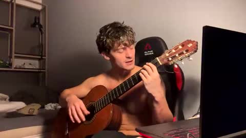 vincentprice69 online show from November 15, 2025, 10:04 pm