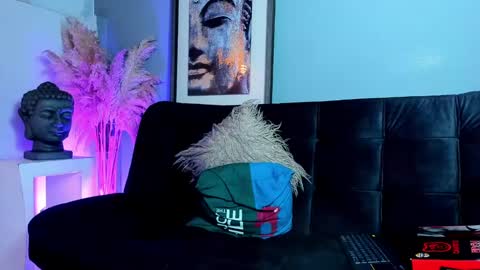 Snapshot of vincentsartori chatting on October 31, 2025, 1:17 am Vincent Sartori online show from October 31, 2025, 1:17 am