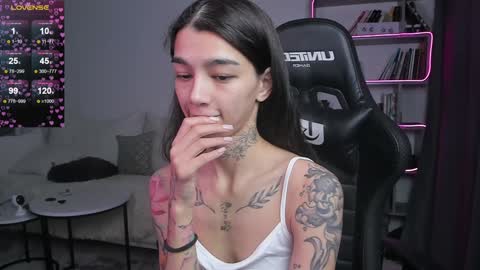 vinkitinkii online show from January 22, 2025, 9:57 am