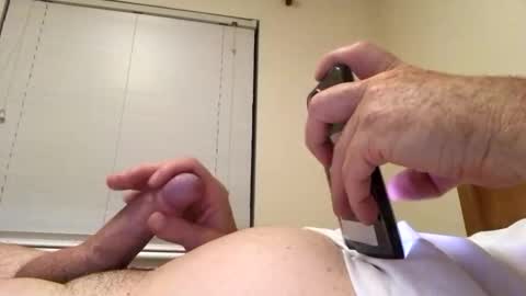 vinnigreenb online show from December 15, 2025, 6:12 pm