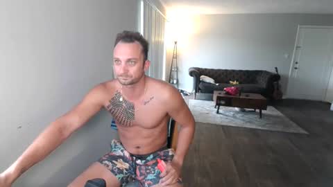 Snapshot of vinny_fuxgood chatting on October 30, 2025, 2:40 pm Vinny online show from October 30, 2025, 2:40 pm