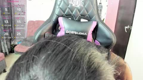 Daniela online show from October 25, 2025, 7:05 am