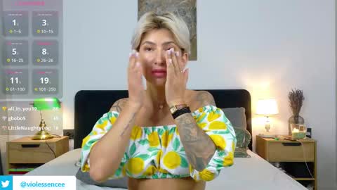 viofemme online show from September 18, 2025, 6:32 pm