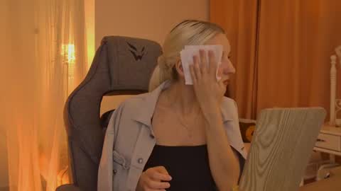 violamore online show from July 2, 2026, 3:23 am