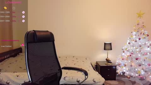 Snapshot of violawane chatting on December 9, 2024, 1:55 pm Viola online show from December 9, 2024, 1:55 pm