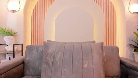 Violette online show from March 9, 2026, 10:08 am